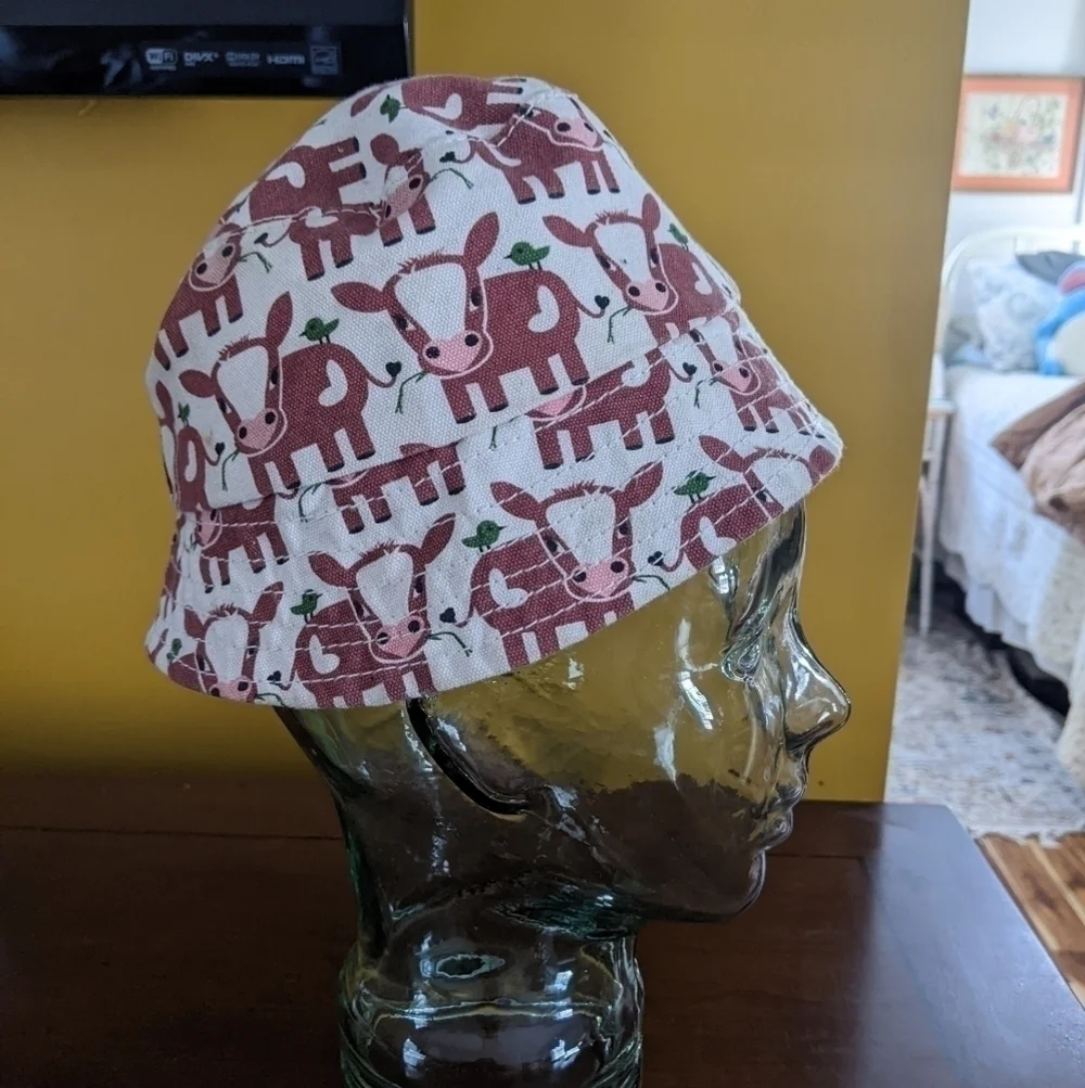 Bungalow 360 Bucket Hat Cows Girls